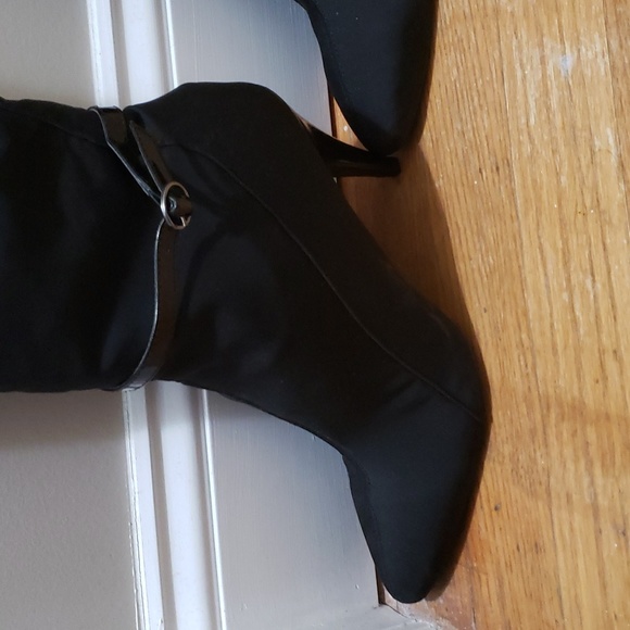 NINE WEST Dressy Water Repellent Black Pointed Tall Zip Boot w/Heel - Picture 8 of 9